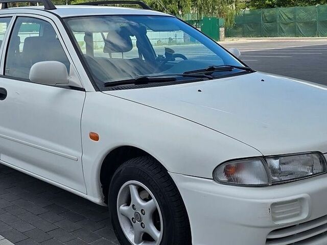 Білий Міцубісі Lancer, об'ємом двигуна 1.6 л та пробігом 198 тис. км за 3500 $, фото 1 на Automoto.ua