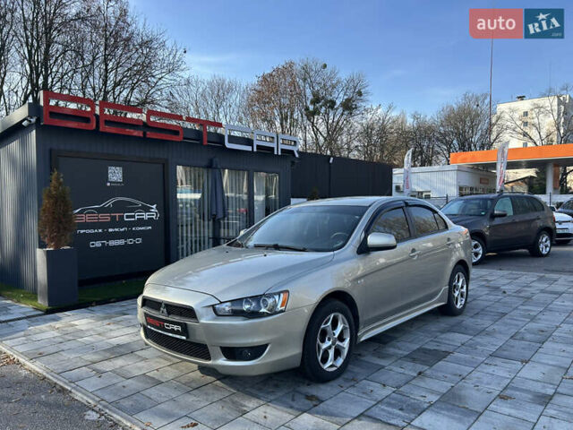 Бежевий Міцубісі Lancer, об'ємом двигуна 2 л та пробігом 250 тис. км за 8400 $, фото 1 на Automoto.ua