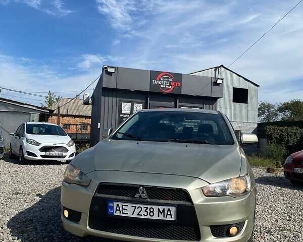 Бежевий Міцубісі Lancer, об'ємом двигуна 2 л та пробігом 250 тис. км за 5500 $, фото 1 на Automoto.ua