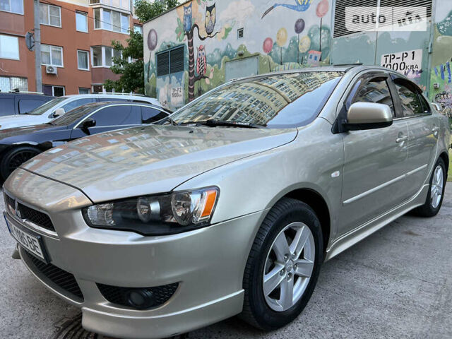 Бежевий Міцубісі Lancer, об'ємом двигуна 1.5 л та пробігом 238 тис. км за 6850 $, фото 1 на Automoto.ua