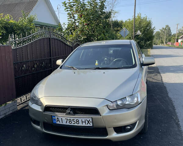 Бежевий Міцубісі Lancer, об'ємом двигуна 1.5 л та пробігом 194 тис. км за 5700 $, фото 1 на Automoto.ua
