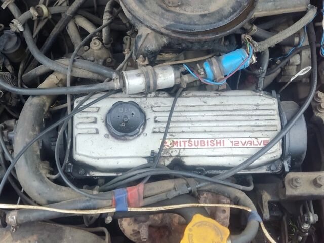 Мицубиси Лансер 1986 в Лубнах на Automoto.ua Красный Мицубиси Лансер, объемом двигателя 0 л и пробегом 460 тыс. км за 286 $, фото 1 на Automoto.ua