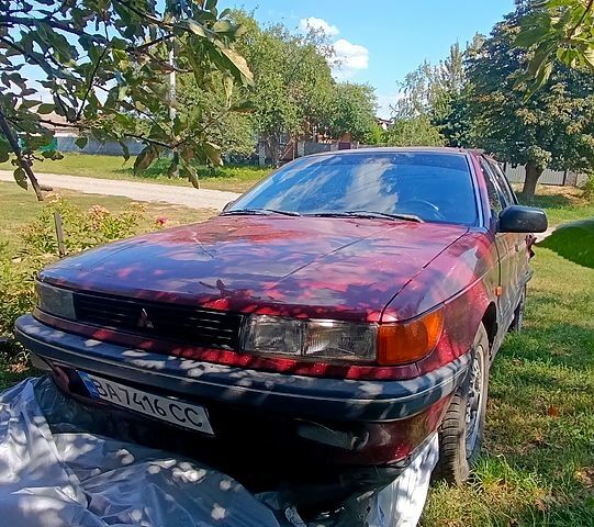 Мицубиси Лансер, объемом двигателя 1.6 л и пробегом 300 тыс. км за 900 $, фото 1 на Automoto.ua