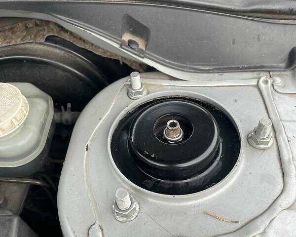 Сірий Міцубісі Lancer, об'ємом двигуна 1.6 л та пробігом 343 тис. км за 3850 $, фото 1 на Automoto.ua