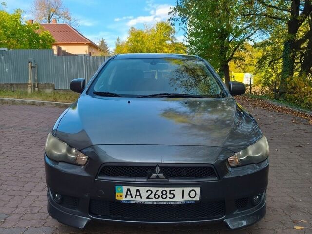 Сірий Міцубісі Lancer, об'ємом двигуна 2 л та пробігом 296 тис. км за 4800 $, фото 1 на Automoto.ua
