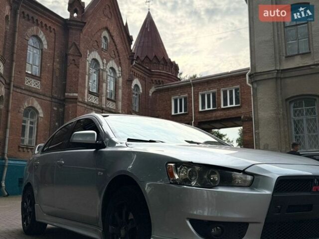 Сірий Міцубісі Lancer, об'ємом двигуна 2 л та пробігом 250 тис. км за 5600 $, фото 1 на Automoto.ua