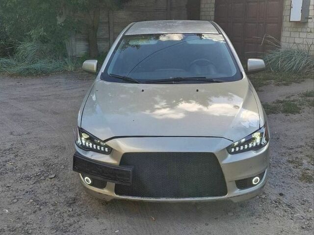 Сірий Міцубісі Lancer, об'ємом двигуна 2 л та пробігом 267 тис. км за 4550 $, фото 1 на Automoto.ua