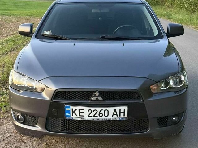 Серый Мицубиси Лансер, объемом двигателя 2 л и пробегом 122 тыс. км за 5900 $, фото 1 на Automoto.ua