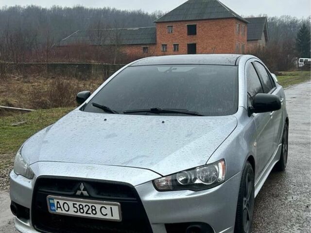 Серый Мицубиси Лансер, объемом двигателя 2 л и пробегом 275 тыс. км за 5800 $, фото 1 на Automoto.ua