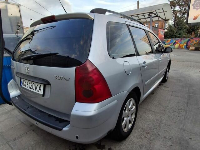 Сірий Міцубісі Lancer, об'ємом двигуна 1.58 л та пробігом 219 тис. км за 2900 $, фото 1 на Automoto.ua
