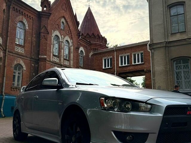 Серый Мицубиси Лансер, объемом двигателя 2 л и пробегом 0 тыс. км за 5500 $, фото 1 на Automoto.ua