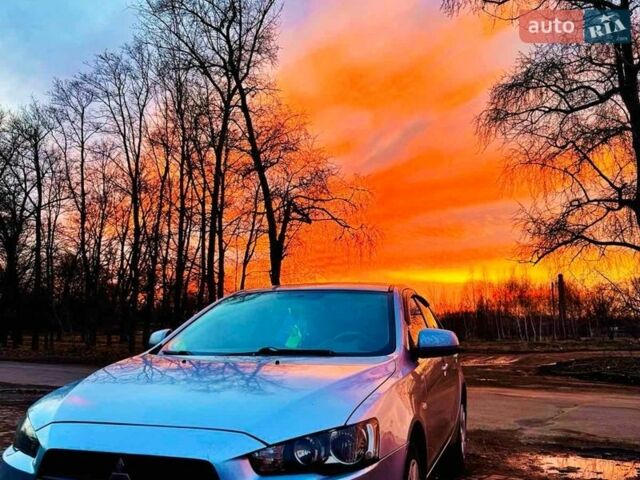 Серый Мицубиси Лансер, объемом двигателя 1.5 л и пробегом 280 тыс. км за 7000 $, фото 1 на Automoto.ua