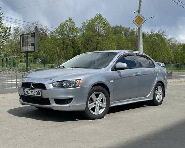 Серый Мицубиси Лансер, объемом двигателя 2 л и пробегом 265 тыс. км за 5500 $, фото 1 на Automoto.ua