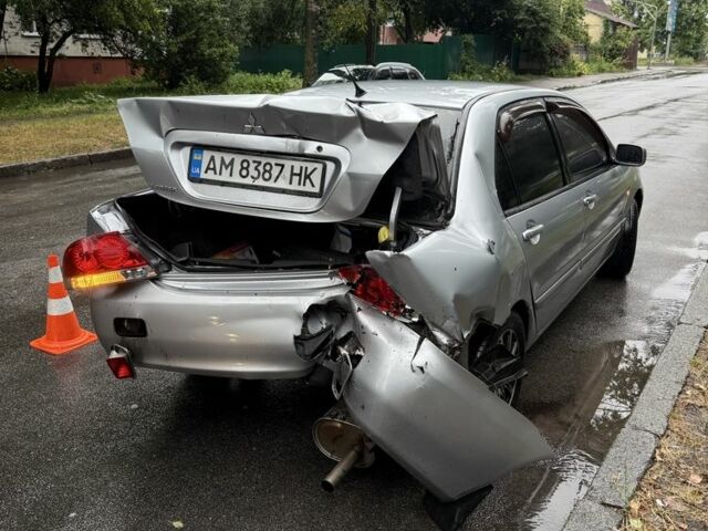 Мицубиси Лансер 2008 в Киеве на Automoto.ua Серый Мицубиси Лансер, объемом двигателя 1.6 л и пробегом 150 тыс. км за 1800 $, фото 1 на Automoto.ua