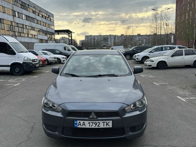 Серый Мицубиси Лансер, объемом двигателя 1.5 л и пробегом 250 тыс. км за 3850 $, фото 1 на Automoto.ua