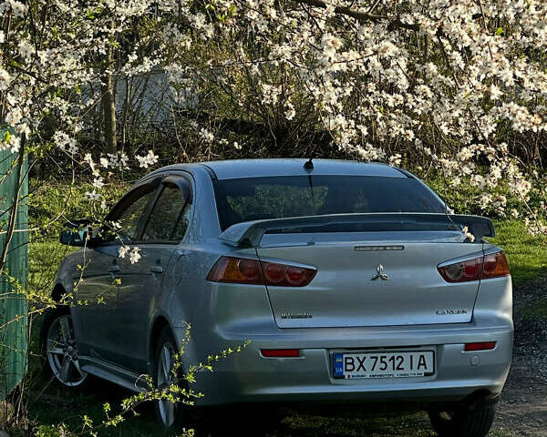 Серый Мицубиси Лансер, объемом двигателя 2 л и пробегом 340 тыс. км за 2700 $, фото 1 на Automoto.ua