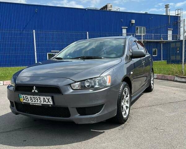 Міцубісі Lancer 2008 у Вінниці на Automoto.ua Сірий Міцубісі Lancer, об'ємом двигуна 1.5 л та пробігом 280 тис. км за 5100 $, фото 1 на Automoto.ua