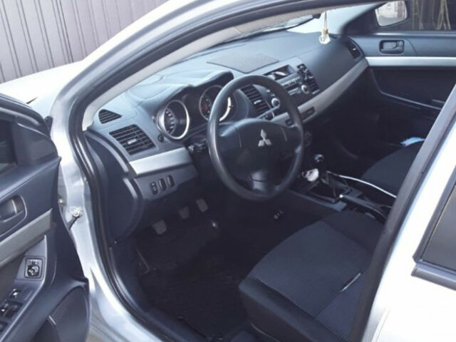 Серый Мицубиси Лансер, объемом двигателя 0 л и пробегом 1 тыс. км за 5700 $, фото 1 на Automoto.ua