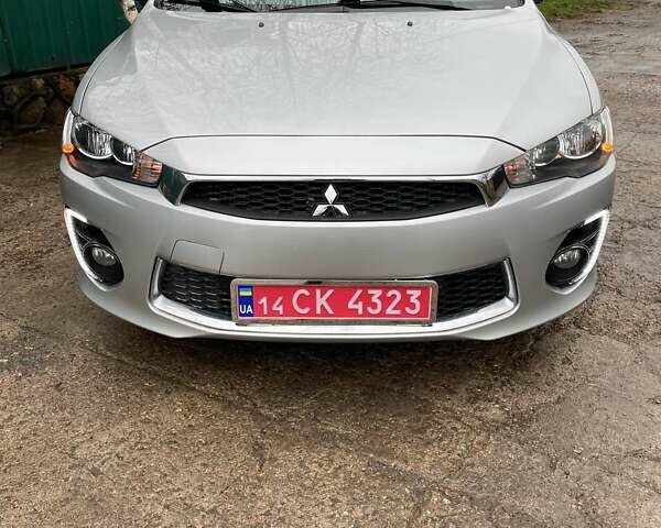 Серый Мицубиси Лансер, объемом двигателя 2.36 л и пробегом 159 тыс. км за 10500 $, фото 1 на Automoto.ua