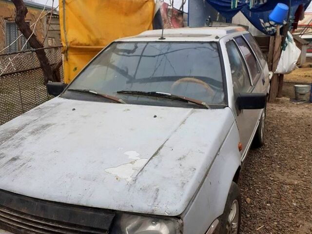 Серый Мицубиси Лансер, объемом двигателя 1.8 л и пробегом 0 тыс. км за 500 $, фото 1 на Automoto.ua