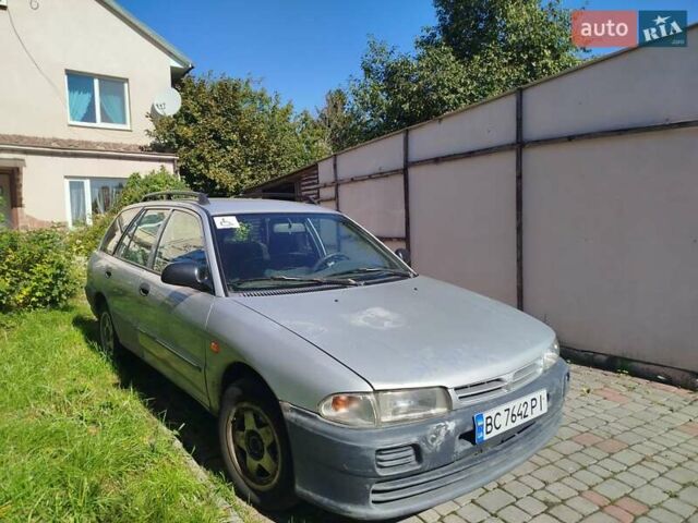 Сірий Міцубісі Lancer, об'ємом двигуна 1.6 л та пробігом 330 тис. км за 2000 $, фото 1 на Automoto.ua