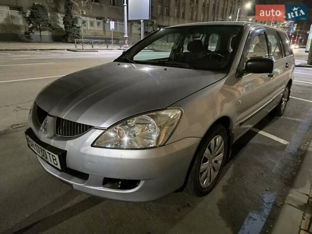 Мицубиси Лансер 2004 в Первомайск на Automoto.ua Серый Мицубиси Лансер, объемом двигателя 1.6 л и пробегом 500 тыс. км за 3300 $, фото 1 на Automoto.ua