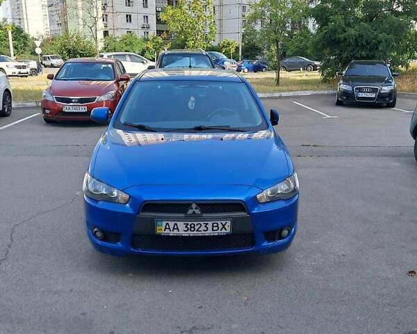 Синий Мицубиси Лансер, объемом двигателя 1.8 л и пробегом 140 тыс. км за 7000 $, фото 1 на Automoto.ua
