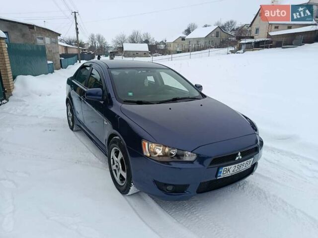 Синий Мицубиси Лансер, объемом двигателя 1.5 л и пробегом 211 тыс. км за 5100 $, фото 1 на Automoto.ua