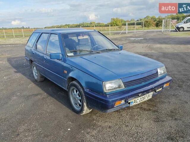 Міцубісі Lancer 1989 у Радехове на Automoto.ua Синій Міцубісі Lancer, об'ємом двигуна 1.5 л та пробігом 300 тис. км за 1000 $, фото 1 на Automoto.ua