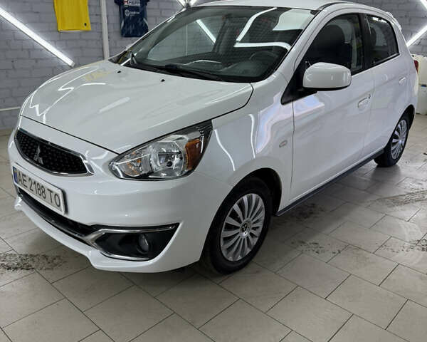 Белый Мицубиси Мираж, объемом двигателя 1.2 л и пробегом 81 тыс. км за 8200 $, фото 1 на Automoto.ua