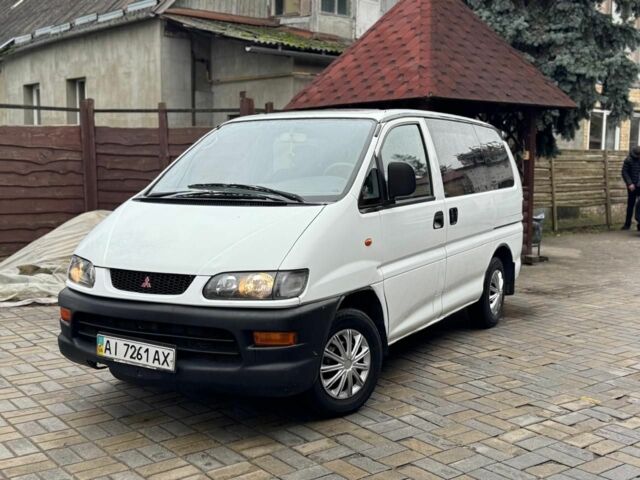 Белый Мицубиси Монтеро, объемом двигателя 2.5 л и пробегом 216 тыс. км за 4700 $, фото 1 на Automoto.ua