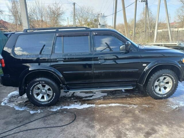 Мицубиси Монтеро 2006 в Коропе на Automoto.ua Черный Мицубиси Монтеро, объемом двигателя 3 л и пробегом 100 тыс. км за 11000 $, фото 1 на Automoto.ua