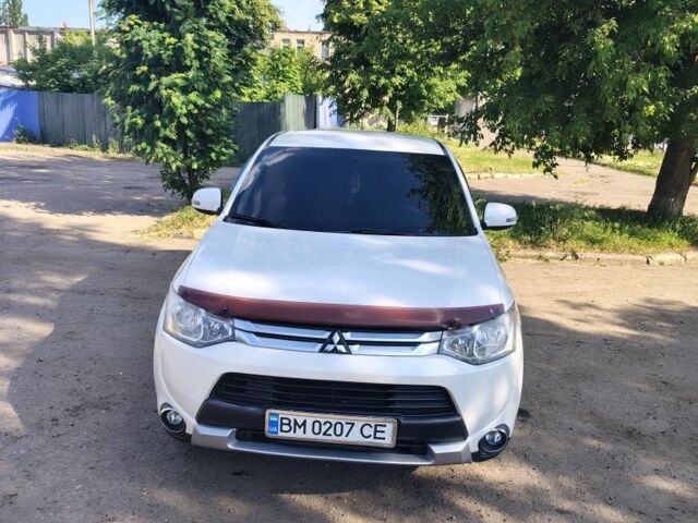 Білий Міцубісі Аутлендер, об'ємом двигуна 0 л та пробігом 174 тис. км за 11500 $, фото 1 на Automoto.ua