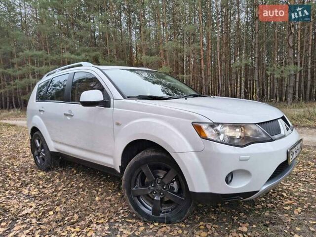 Мицубиси Аутлендер 2008 в Лебедине на Automoto.ua Белый Мицубиси Аутлендер, объемом двигателя 3 л и пробегом 150 тыс. км за 10000 $, фото 1 на Automoto.ua