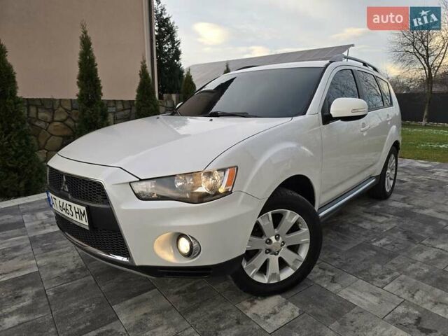 Білий Міцубісі Аутлендер, об'ємом двигуна 2.36 л та пробігом 178 тис. км за 10200 $, фото 1 на Automoto.ua