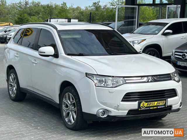 Белый Мицубиси Аутлендер, объемом двигателя 2.2 л и пробегом 195 тыс. км за 13600 $, фото 1 на Automoto.ua