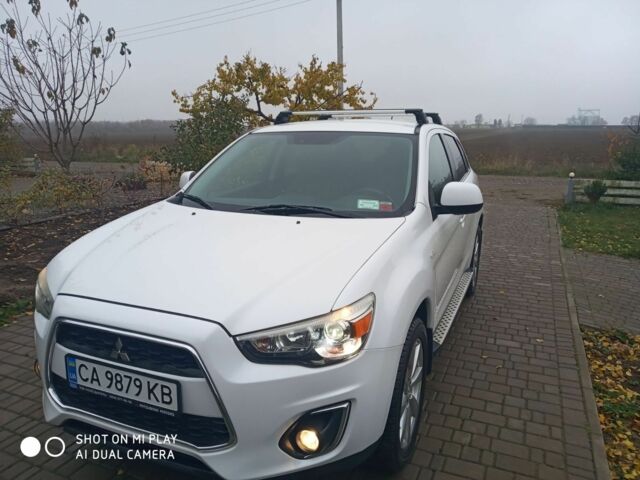 Білий Міцубісі Аутлендер, об'ємом двигуна 2 л та пробігом 203 тис. км за 10750 $, фото 1 на Automoto.ua