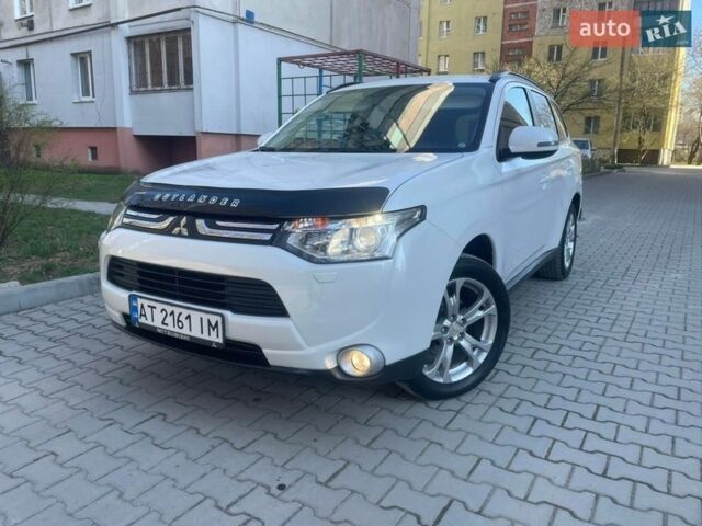Белый Мицубиси Аутлендер, объемом двигателя 2.2 л и пробегом 204 тыс. км за 14990 $, фото 1 на Automoto.ua