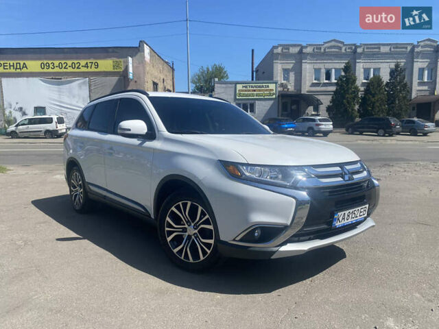 Білий Міцубісі Аутлендер, об'ємом двигуна 2.36 л та пробігом 159 тис. км за 15500 $, фото 1 на Automoto.ua