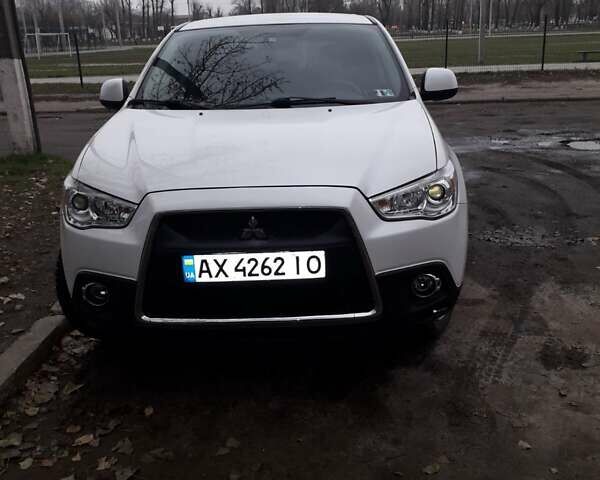 Білий Міцубісі Аутлендер, об'ємом двигуна 2 л та пробігом 89 тис. км за 14000 $, фото 1 на Automoto.ua