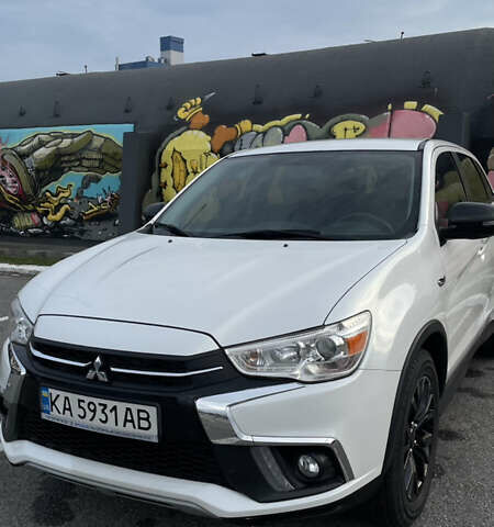 Білий Міцубісі Аутлендер, об'ємом двигуна 2 л та пробігом 47 тис. км за 13700 $, фото 1 на Automoto.ua