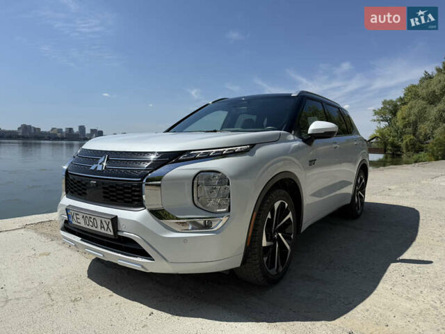 Мицубиси Аутлендер 2022 в Днепре (Днепропетровске) на Automoto.ua Белый Мицубиси Аутлендер, объемом двигателя 2.36 л и пробегом 44 тыс. км за 37300 $, фото 1 на Automoto.ua