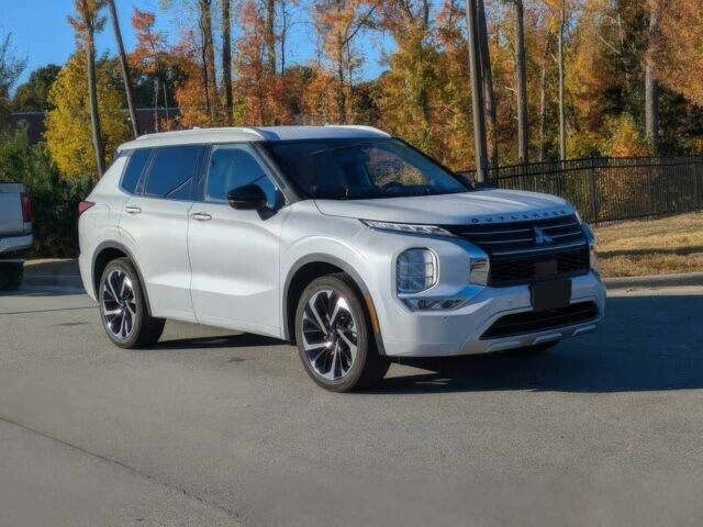 Білий Міцубісі Аутлендер, об'ємом двигуна 2.5 л та пробігом 29 тис. км за 19800 $, фото 1 на Automoto.ua