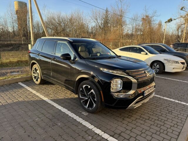 Черный Мицубиси Аутлендер, объемом двигателя 2.5 л и пробегом 121 тыс. км за 22600 $, фото 1 на Automoto.ua