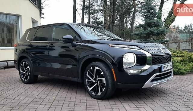 Черный Мицубиси Аутлендер, объемом двигателя 2.5 л и пробегом 69 тыс. км за 24500 $, фото 1 на Automoto.ua