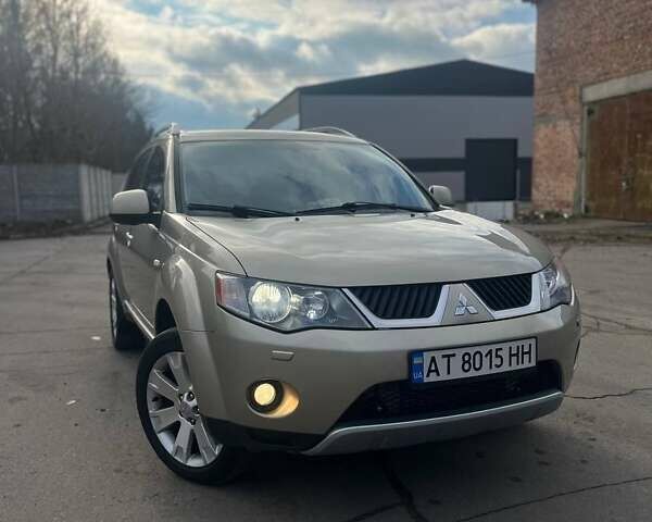 Коричневий Міцубісі Аутлендер, об'ємом двигуна 1.97 л та пробігом 290 тис. км за 8200 $, фото 1 на Automoto.ua