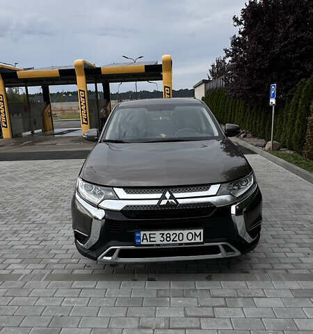 Коричневий Міцубісі Аутлендер, об'ємом двигуна 2.4 л та пробігом 120 тис. км за 14900 $, фото 1 на Automoto.ua