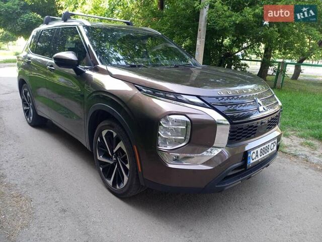 Коричневый Мицубиси Аутлендер, объемом двигателя 2.5 л и пробегом 47 тыс. км за 25000 $, фото 1 на Automoto.ua