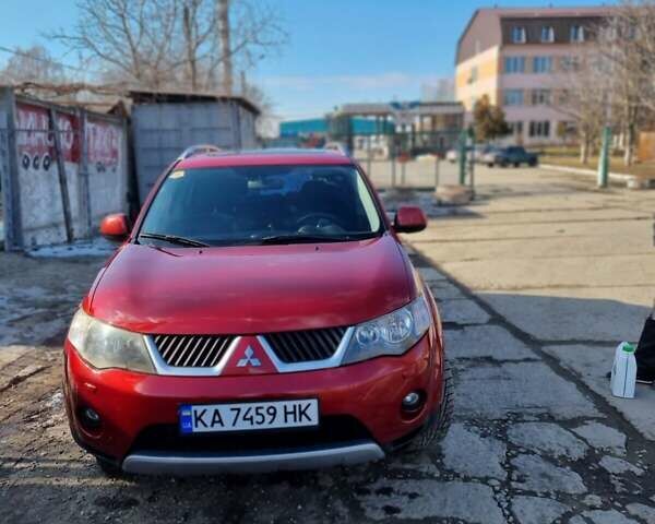 Червоний Міцубісі Аутлендер, об'ємом двигуна 3 л та пробігом 120 тис. км за 9000 $, фото 1 на Automoto.ua