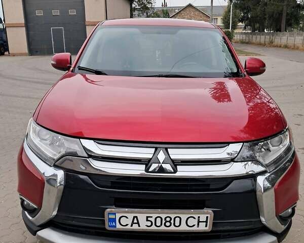 Мицубиси Аутлендер 2016 в Жашкове на Automoto.ua Красный Мицубиси Аутлендер, объемом двигателя 2.36 л и пробегом 270 тыс. км за 12500 $, фото 1 на Automoto.ua